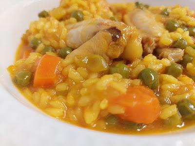 ARROZ CALDOSO CON ALAS DE POLLO