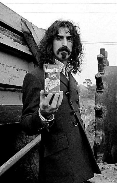 «Zappa: el hombre de la utopía»