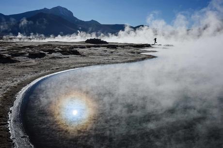 Amanecer en el Geiser de Polloquere. Termas de Polloquere, Monumento Natural Salar de Surire (2011)