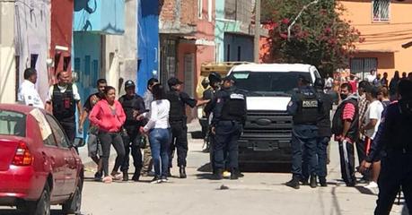 Riña con balacera en Guanos: Policías municipal detienen a seis