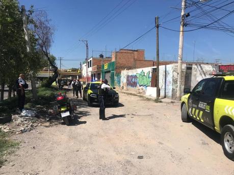 Riña con balacera en Guanos: Policías municipal detienen a seis
