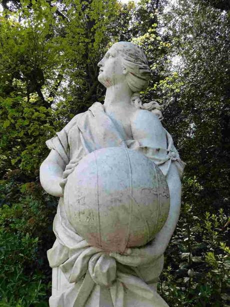 Miscelánea matemática en el Palacio de Caserta Miscelánea matemática en el Palacio de Caserta