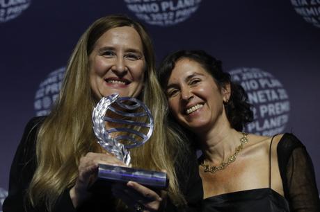 La aragonesa Luz Gabás gana el Premio Planeta 2022