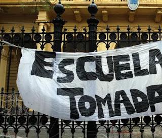 Docentes para y apoyan toma de colegios. Se tensa pelea con Gobierno porteño