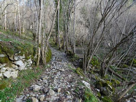 Santoveña-Valle Berroña-Valle Lloberuga