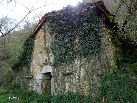 Santoveña-Valle Berroña-Valle Lloberuga