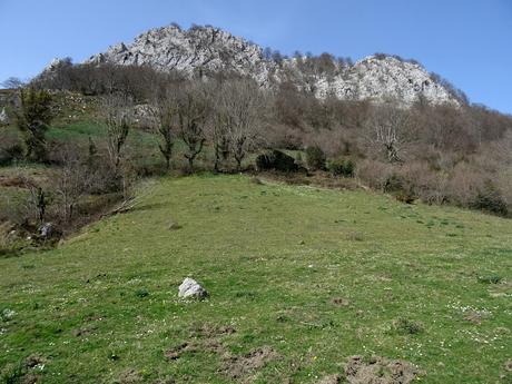 Santoveña-Valle Berroña-Valle Lloberuga