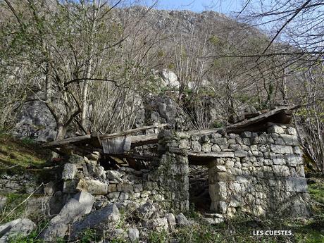 Santoveña-Valle Berroña-Valle Lloberuga