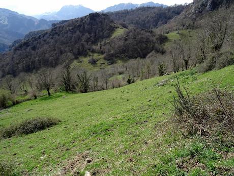 Santoveña-Valle Berroña-Valle Lloberuga