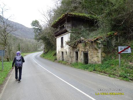 Santoveña-Valle Berroña-Valle Lloberuga
