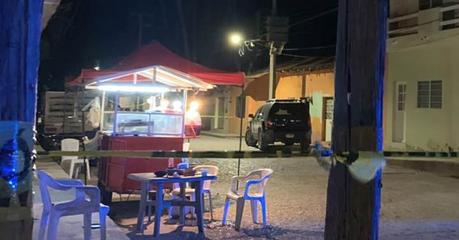 Balean taquería en Tamuín: un hombre muerto y una mujer lesionada