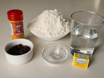 PAN DE CÚRCUMA Y PASAS