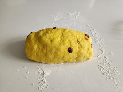 PAN DE CÚRCUMA Y PASAS