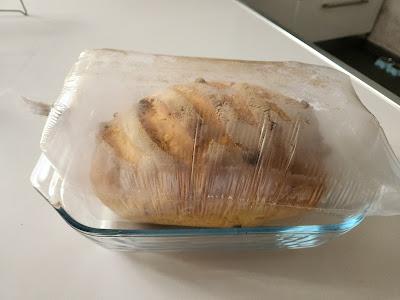 PAN DE CÚRCUMA Y PASAS