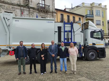Ponferrada incorpora a su flota un nuevo camión de recogida de residuos con una inversión de 271.000 euros 1