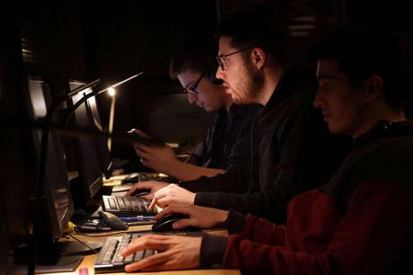 Terminar la formación con un proyecto personal con el programa Aceleradora, impartido por Universal Arts School