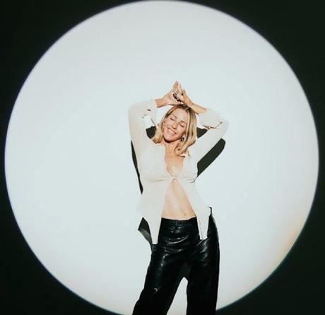 Ellie Goulding anuncia el álbum ‘Higher Than Heaven’ y estrena el single ‘Let It Die’ Higher than heaven