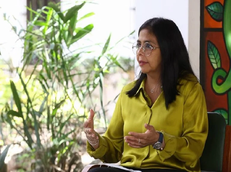 Vicepresidenta Rodríguez supervisa trabajos de recuperación en el Metro de Caracas