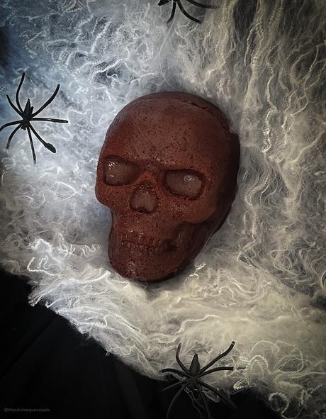 Bizcocho de chocolate en licuadora para Halloween