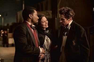 Amsterdam; Gran elenco, caótica aventura