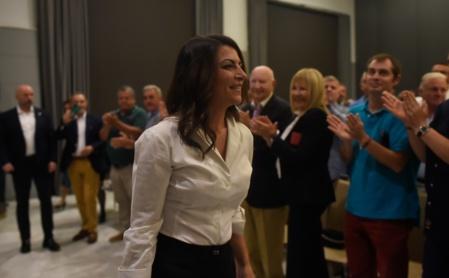 Macarena Olona está viva y con su artillería a punto