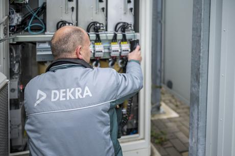 DEKRA cuenta las últimas novedades del nuevo Reglamento de Seguridad de Máquinas