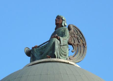 Curiosidades del Cementerio de la Almudena