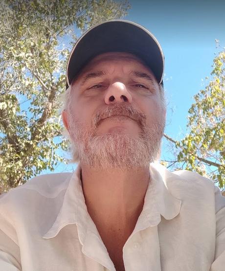 El Renault 4Ever Trophy es un concepto de coche eléctrico retro con un diseño futurista 2