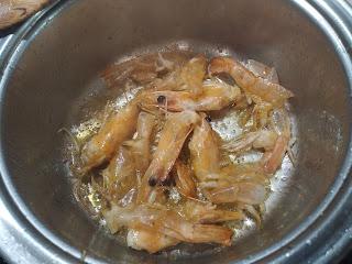 SETAS Y LANGOSTINOS CON SALSA DE COÑAC SETAS Y LANGOSTINOS CON SALSA DE COÑAC