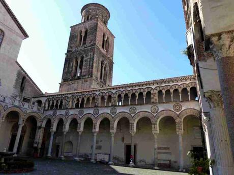 Recordando a las salernitanas. La geometría en el Duomo de Salerno