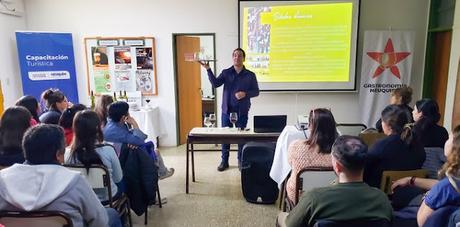 Se continúan brindando los cursos en oficios turísticos