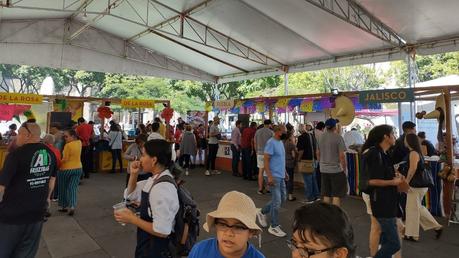 Comer en los mercados, un vínculo con historias y tradiciones.
