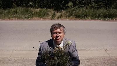 EXCESS WILL SAVE US (Suecia, 2022) Comedia