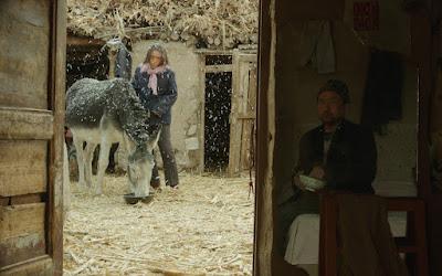 RETURN TO DUST (Yin Ru Chen Yan) (China, 2022) Drama, Social, Político, Vida Normal