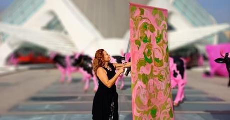 Exposición de Ana Tomás en Clec Fashion Festival 2022: Grafismo textil sobre esencia rosa