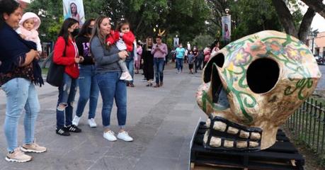 ¡ Calaveras Monumentales en Calzada de Guadalupe!