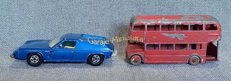 AEC Routemaster y Lotus Europa de Matchbox con el número 5 AEC Routemaster y Lotus Europa de Matchbox con el número 5