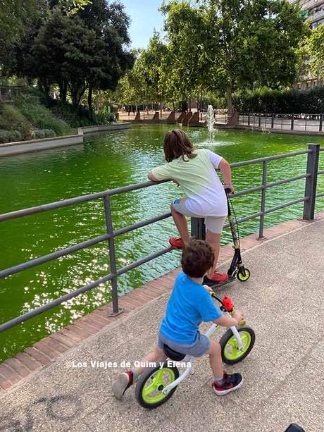 Éric y Álex en el Parc de la Pegaso