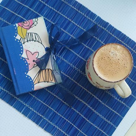 Un jueves, un relato (XXXII): Y cómo es él.