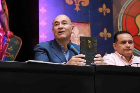 Enrique Galindo expuso la Guía Turística e Histórica de San Luis Potosí