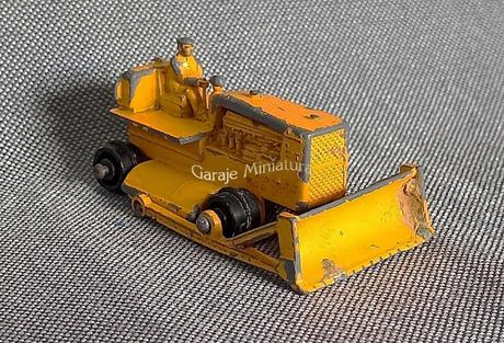 Topadora Caterpillar de la Series 1-75 de Matchbox del año 1961