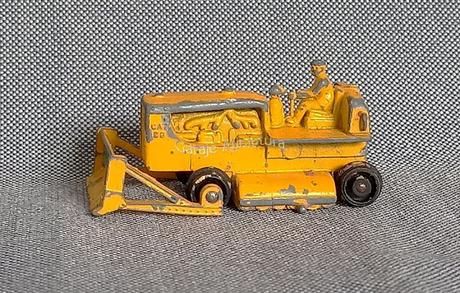 Topadora Caterpillar de la Series 1-75 de Matchbox del año 1961
