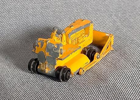 Topadora Caterpillar de la Series 1-75 de Matchbox del año 1961