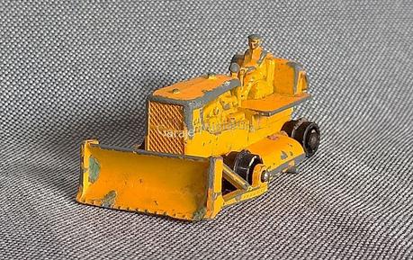 Topadora Caterpillar de la Series 1-75 de Matchbox del año 1961