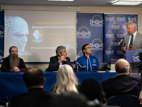 Ramón Risco, el científico que ha devuelto la vida a gusanos: la criopreservación es viable en humanos Ramón Risco, el científico que ha devuelto la vida a gusanos: la criopreservación es viable en humanos