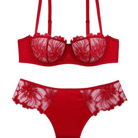 LA FIRMA FRANCESA DE LENCERÍA TIENE EL REGALO IDEALY LA PRENDA PERFECTA PARA ESTAS NAVIDADES