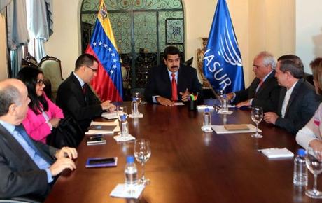 Bachelet, Duhalde, Mujica y otros líderes latinoamericanos piden a Maduro relanzar la Unasur