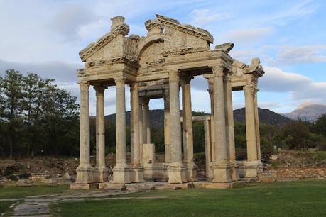 Marmora, mármoles y piedras ornamentales en la antigua Roma