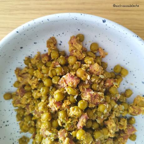 Guisantes salteados con jamón y huevo - Sin lácteos ni gluten Guisantes salteados con jamón y huevo - Sin lácteos ni gluten