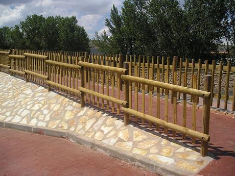 Vallas de madera fabricadas en España con madera de pino de calidad